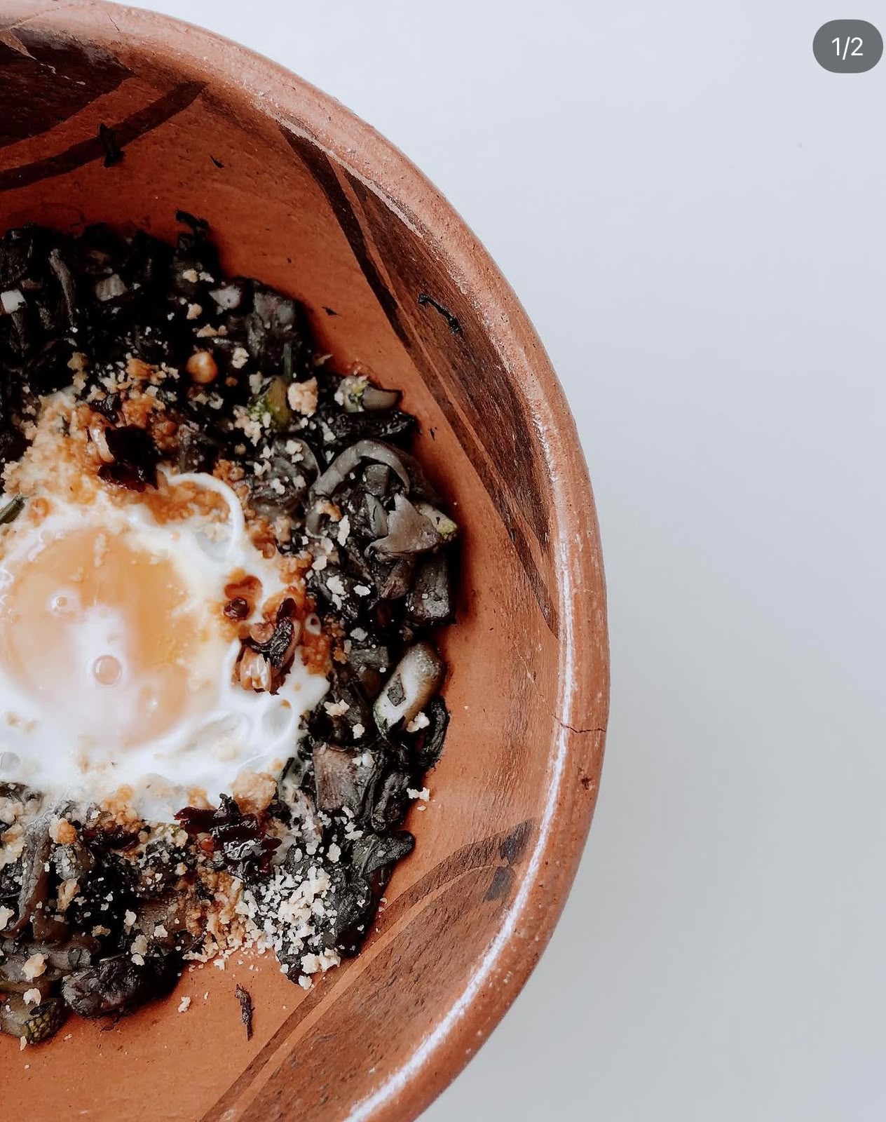 Cazuela de Barro con Huevo